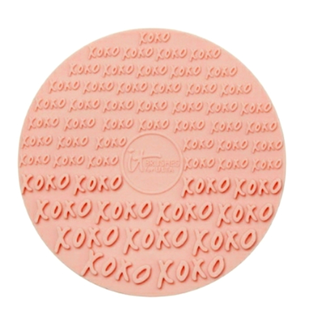 IT BRUSHES FOR ULTA BRUSH CLEANING MAT WITH BOTTOM SUCTION CUPS.